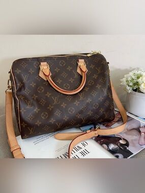 Louis Vuitton Monogram Speedy Bandoulière 30